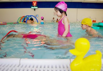 la gratuité des cours de natation pour les élèves des écoles de la Ville est devenue une réalité !